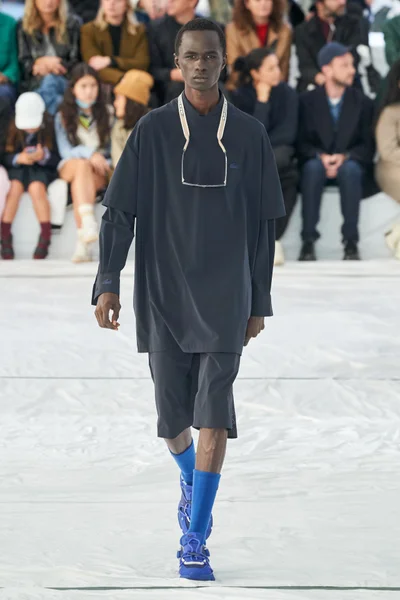 Look 29